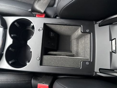 Used 2018 Porsche Macan Sport Edition image 29