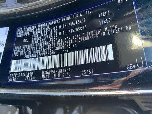 Used 2023 Toyota Corolla Cross L image 38