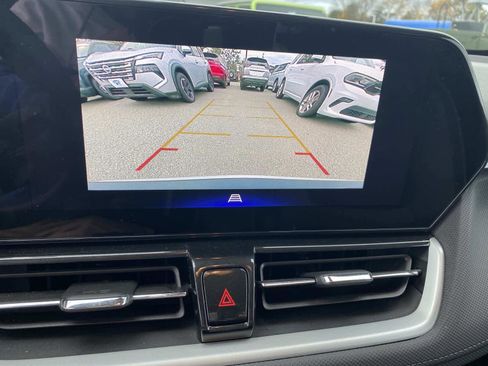 Used 2024 Chevrolet TrailBlazer LT w/ Driver Confidence Package image 12