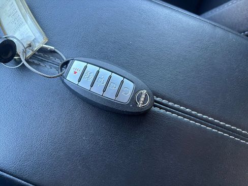 Used 2025 Nissan Altima 2.5 SV FWD image 24