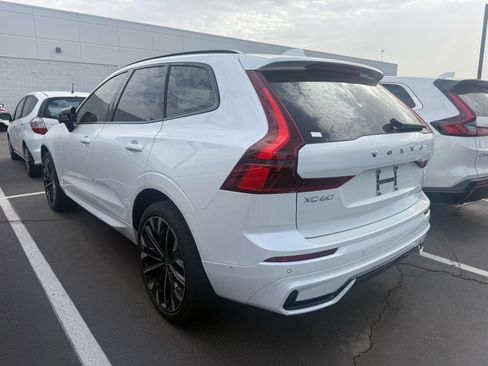 Used 2026 Volvo XC60 B5 Ultra w/ Climate Package PRO AWD/4WD image 3