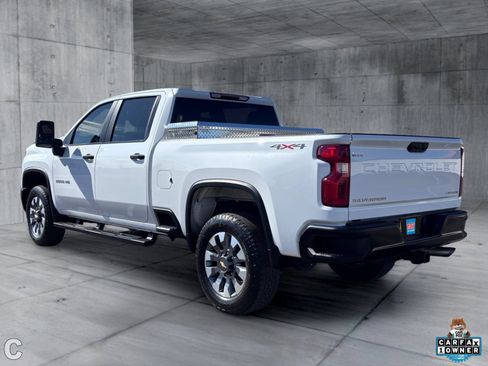 Used 2024 Chevrolet Silverado 2500 Custom w/ Custom Value Package AWD/4WD image 2