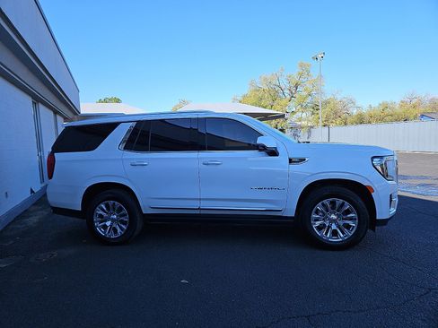 Used 2024 GMC Yukon Denali image 4