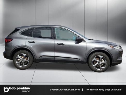 Used 2025 Ford Escape ST-Line Select image 23