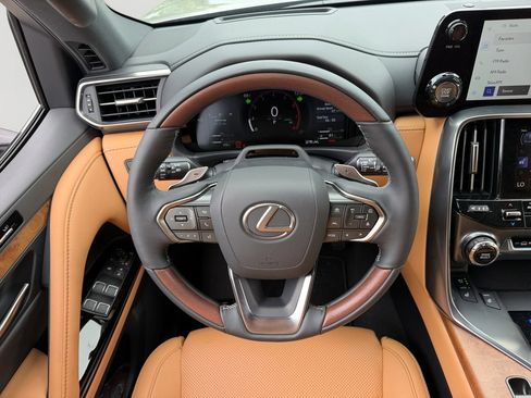 New 2026 Lexus LX 600 4WD w/ Luxury Package image 17