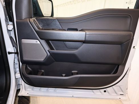 Certified 2022 Ford F150 XLT w/ Equipment Group 302A High image 19