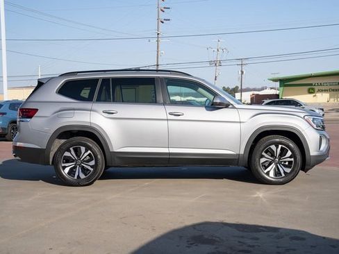 New 2026 Volkswagen Atlas SE image 7