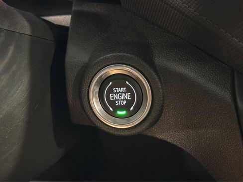 Used 2021 Chevrolet TrailBlazer LT w/ Convenience Package FWD image 31