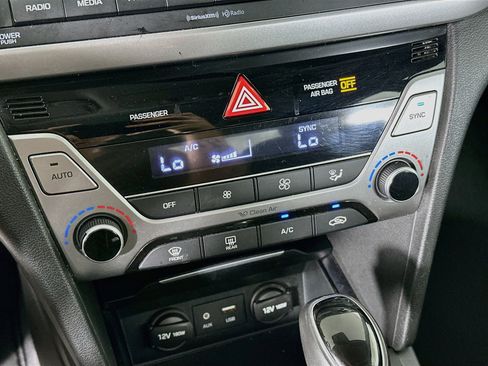 Used 2018 Hyundai Elantra Value Edition FWD image 22