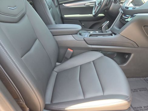 Used 2024 Cadillac XT5 Luxury FWD image 19