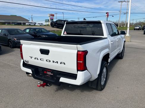 Certified 2024 Toyota Tacoma SR5 image 7