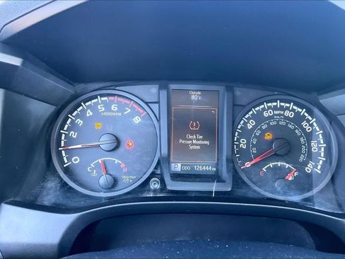 Used 2019 Toyota Tacoma SR image 24