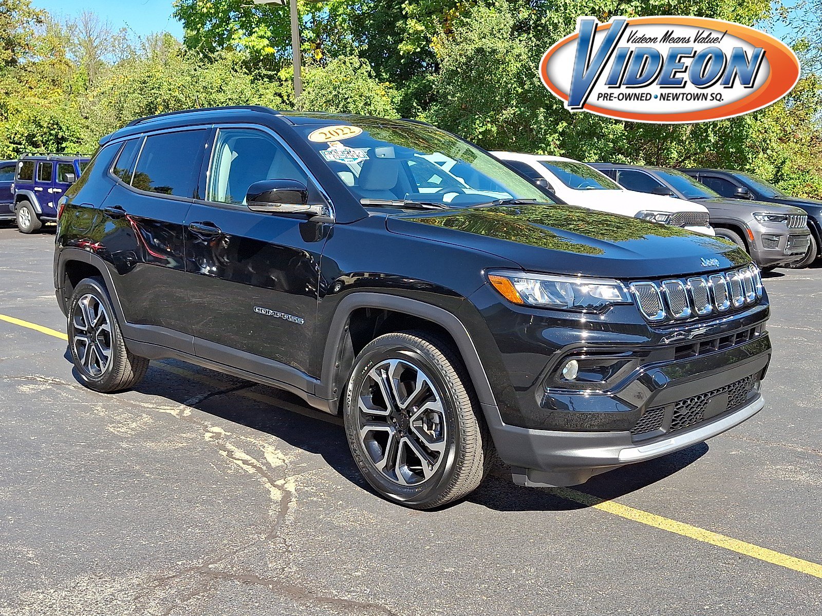 Certified 2022 Jeep Compass Limited AWD/4WD image 1