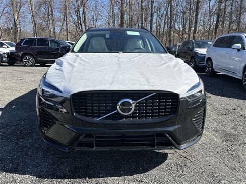 New 2025 Volvo XC60 T8 Plus w/ Climate Package image 3