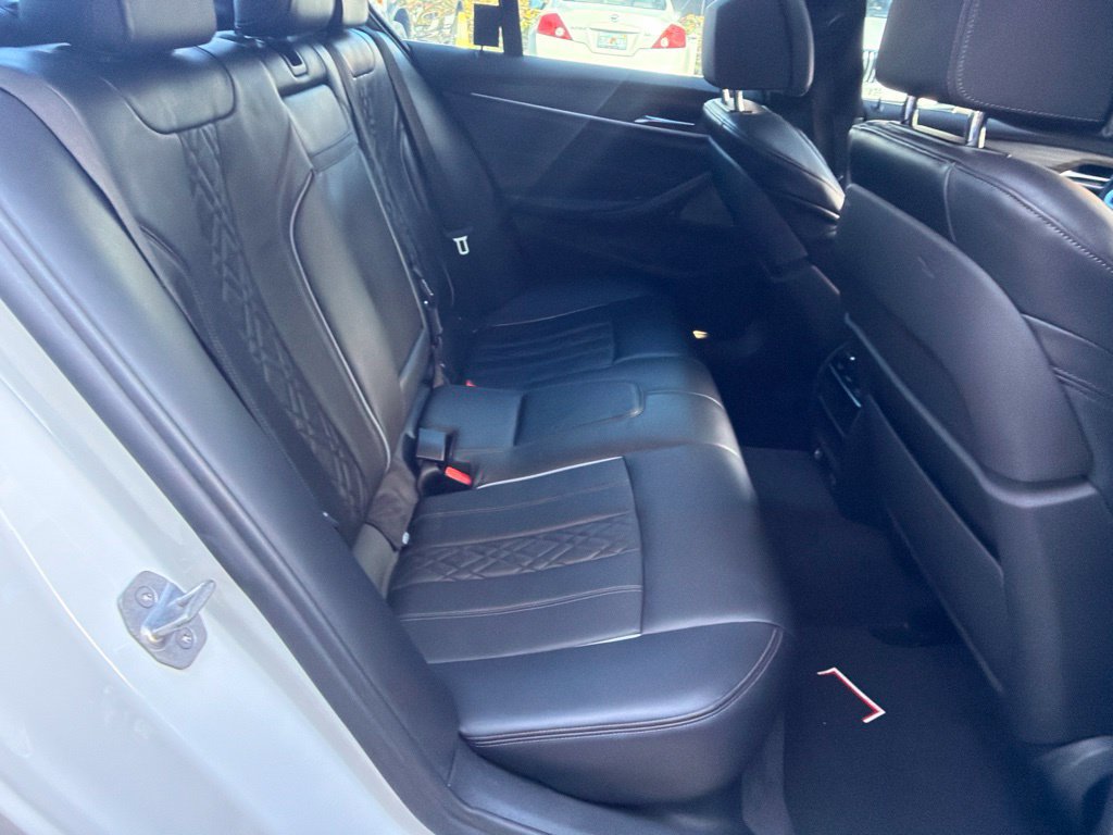Used 2020 BMW M550i xDrive w/ Premium Package AWD/4WD image 14