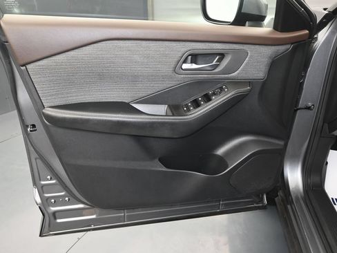 Certified 2023 Nissan Rogue SV AWD/4WD image 22