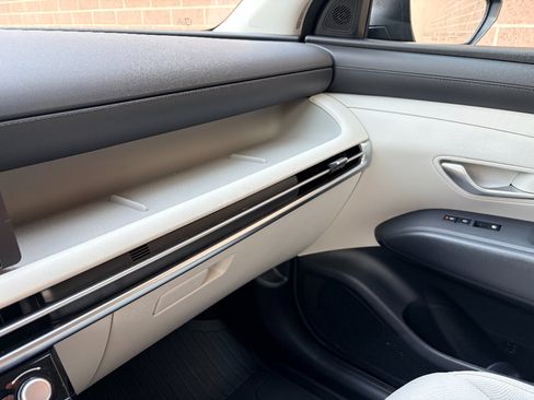 Used 2025 Hyundai Tucson SEL FWD image 32