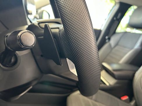 Used 2023 Mitsubishi Outlander SE FWD image 41