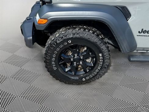 Used 2023 Jeep Wrangler Willys image 33