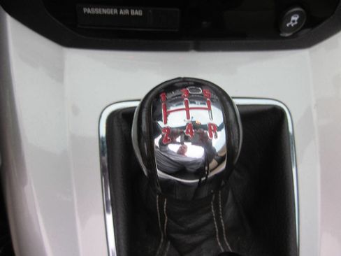 Used 2008 Saturn Sky Base 2dr Convertible w/ Premium Trim Package image 15