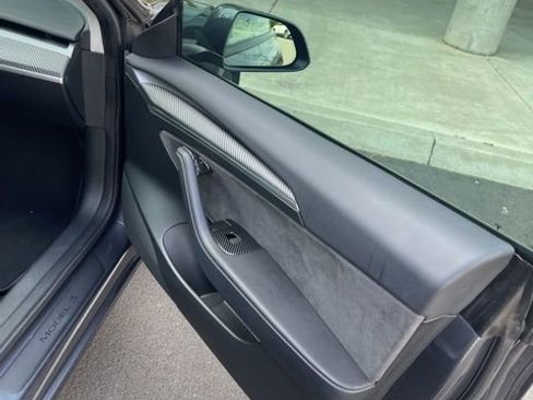Used 2023 Tesla Model 3 Standard Range image 28