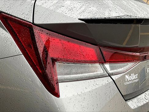 Certified 2025 Hyundai Elantra Sport image 30