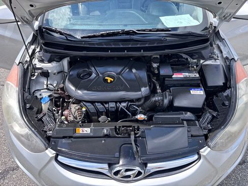 Used 2013 Hyundai Elantra GLS w/ Preferred Pkg FWD image 29