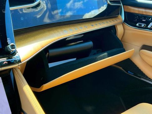 Certified 2024 Jeep Grand Wagoneer Series III w/ Rear Seat Video Group 1 AWD/4WD image 29