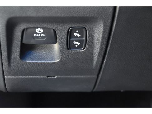 Used 2019 RAM 1500 Laramie image 34