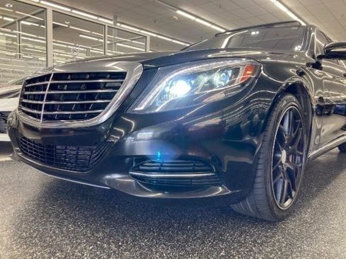 Used 2017 Mercedes-Benz S 550 4MATIC Sedan image 38