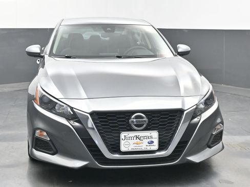 Used 2022 Nissan Altima 2.5 S image 2