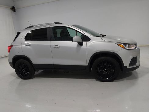 Used 2022 Chevrolet Trax LT w/ Sport Edition AWD/4WD image 11