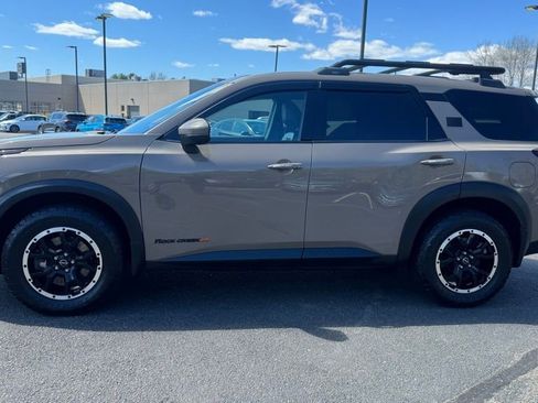 Used 2023 Nissan Pathfinder Rock Creek AWD/4WD image 4