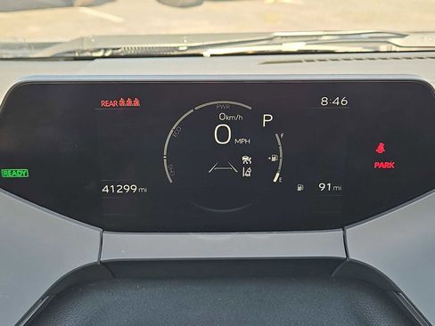 Used 2024 Toyota Prius LE image 30