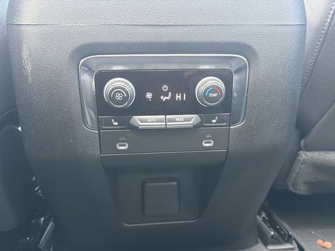 Used 2024 Chevrolet Tahoe LT w/ LT Signature Plus Package image 22