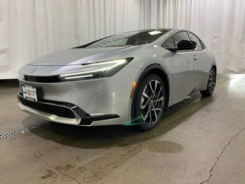 New 2026 Toyota Prius Plug-In Hybrid FWD image 24