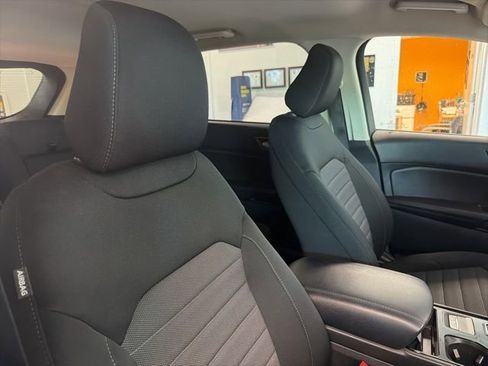 Used 2020 Ford Edge SE AWD/4WD image 26