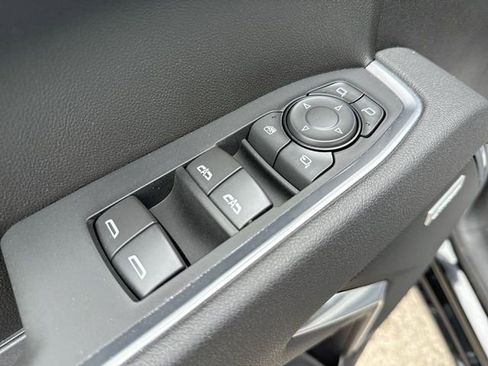 Used 2025 Chevrolet Silverado 1500 LTZ AWD/4WD image 13