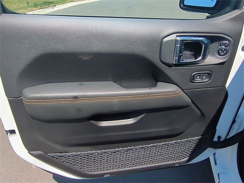 New 2025 Jeep Wrangler Sahara image 30