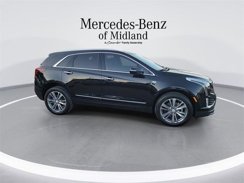 Used 2025 Cadillac XT5 Premium Luxury w/ Technology Package image 9