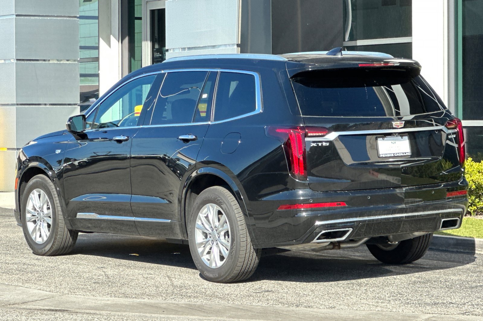 Used 2024 Cadillac XT6 Luxury FWD image 6
