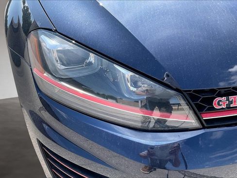 Used 2017 Volkswagen GTI SE FWD image 28