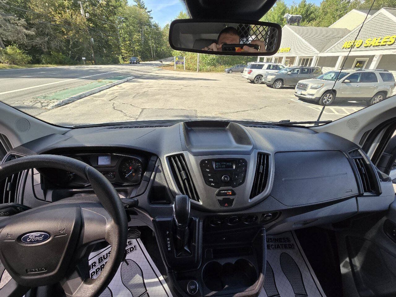 Used 2018 Ford Transit 250 148 Medium Roof RWD image 26