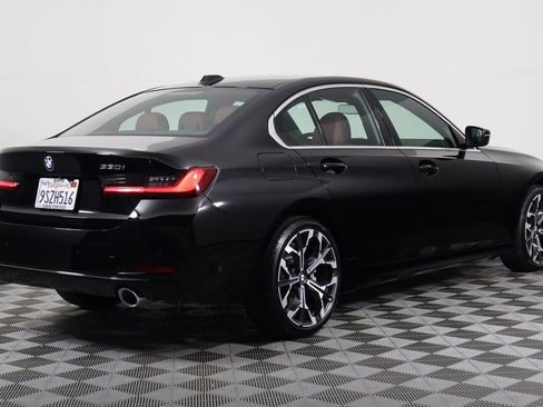 Used 2025 BMW 330i Sedan w/ Premium Package image 4