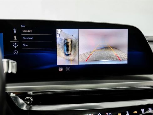 Used 2024 Cadillac Lyriq Luxury image 22
