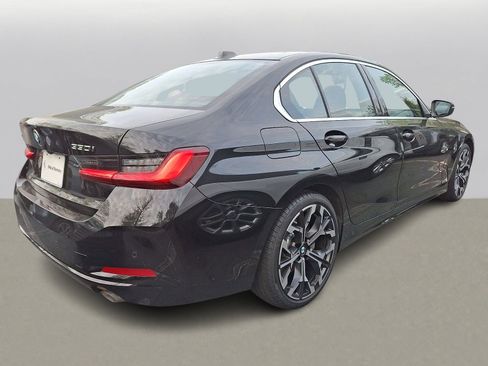 Used 2025 BMW 330i xDrive Sedan w/ Premium Package AWD/4WD image 3