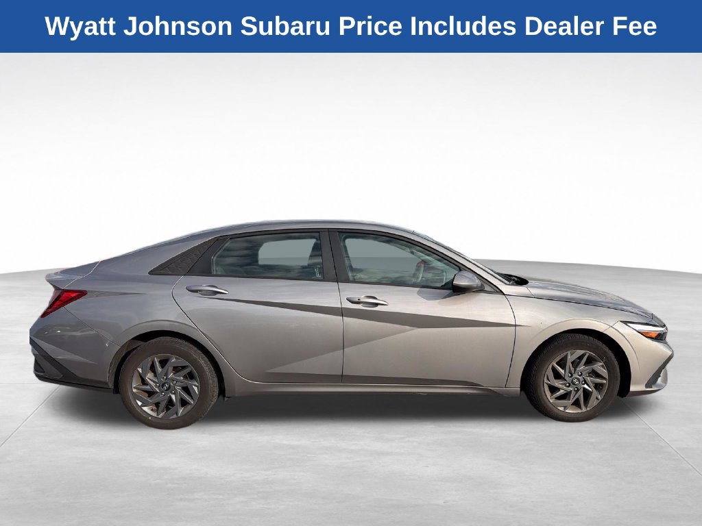 Used 2024 Hyundai Elantra SEL FWD image 12