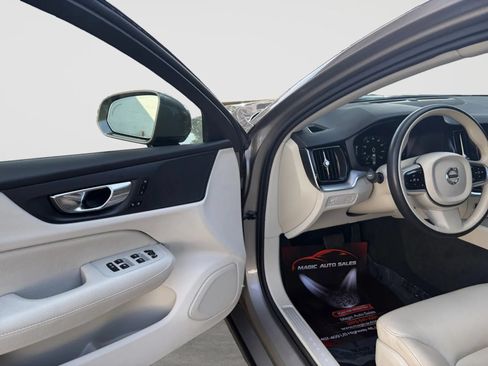 Used 2019 Volvo S60 T6 Momentum AWD/4WD image 11