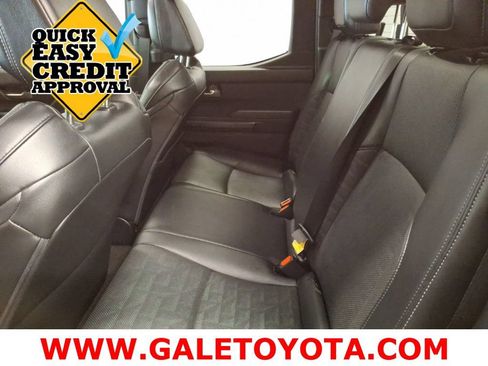 Used 2024 Toyota Tacoma TRD Sport w/ TRD Sport Premium Package AWD/4WD image 10