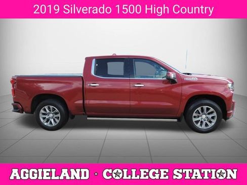 Certified 2019 Chevrolet Silverado 1500 High Country w/ Technology Package AWD/4WD image 2